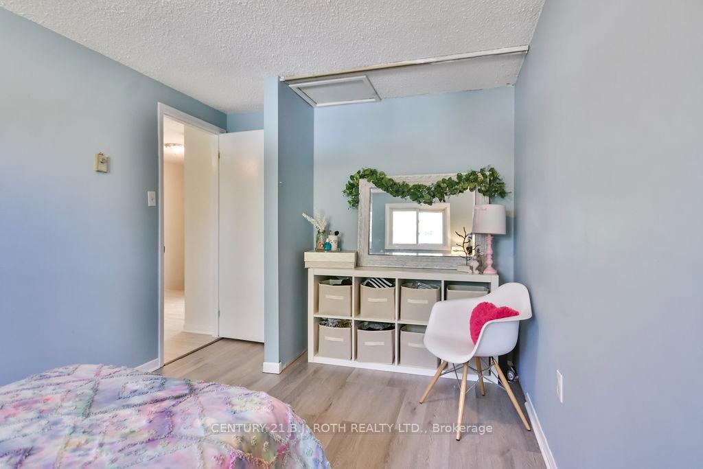 Photo 18 of 60 Corbett Drive, Barrie, Grove East — HOMEH