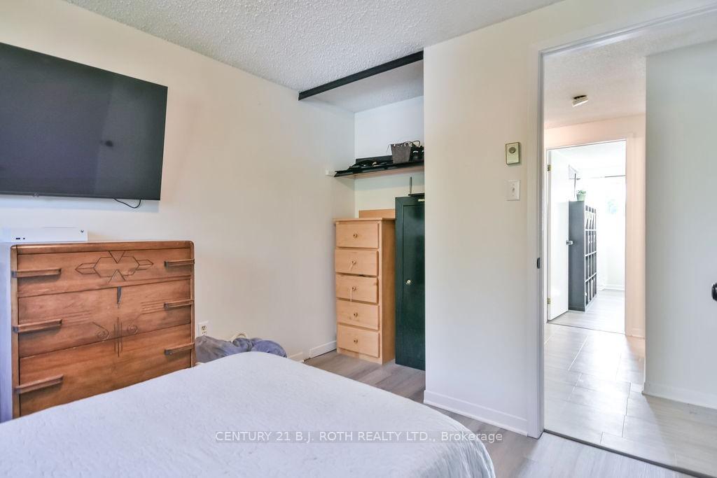 Photo 20 of 60 Corbett Drive, Barrie, Grove East — HOMEH