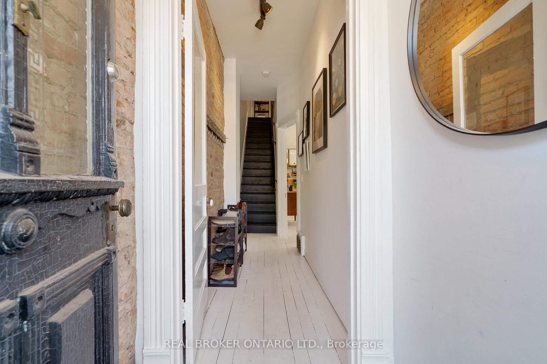 Photo 3 of 164 Catharine Street N, Hamilton, Beasley — HOMEH