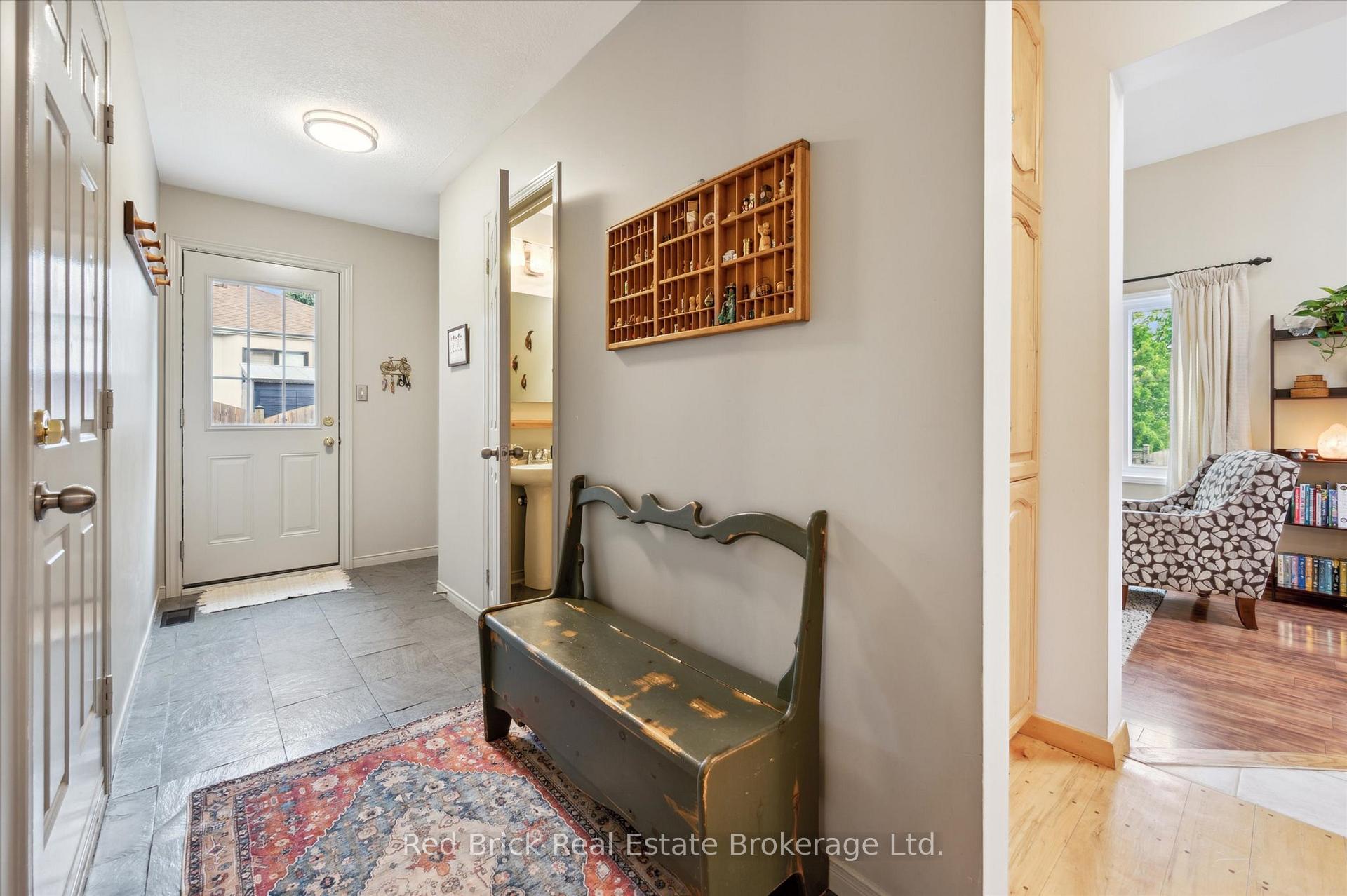Photo 11 of 63 Flaherty Drive, Guelph, Willow West/Sugarbush/West Acres — HOMEH