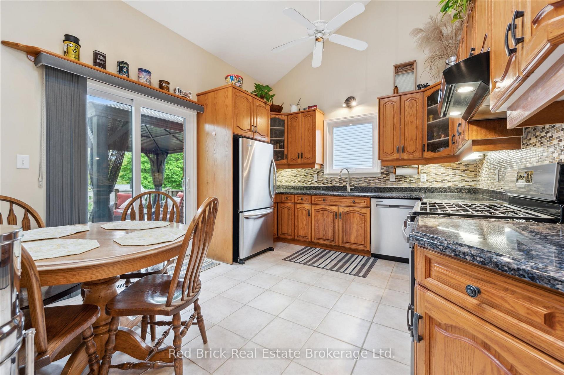 Photo 16 of 63 Flaherty Drive, Guelph, Willow West/Sugarbush/West Acres — HOMEH