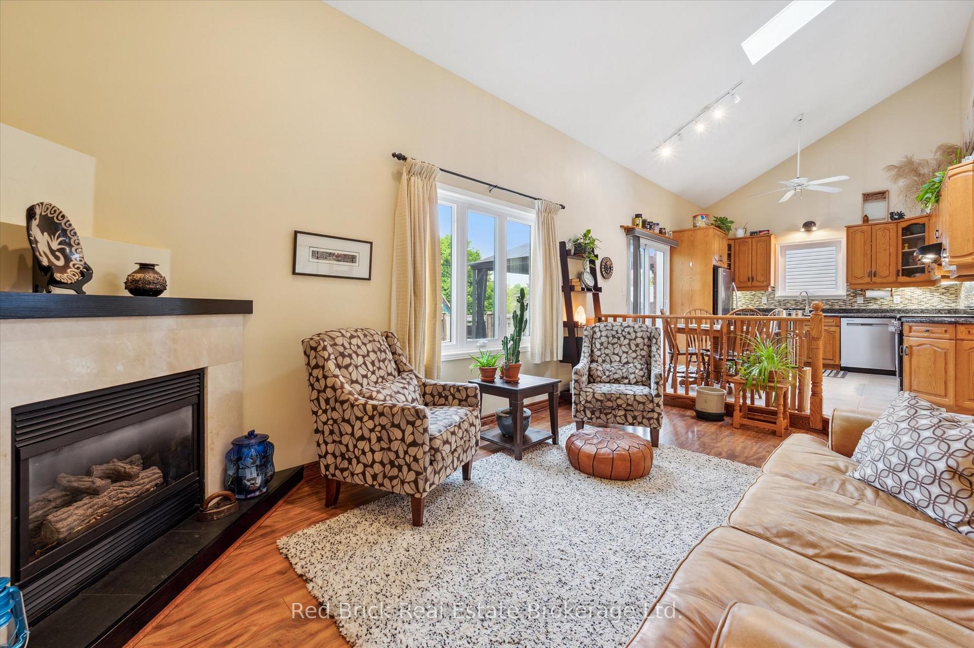 Photo 29 of 63 Flaherty Drive, Guelph, Willow West/Sugarbush/West Acres — HOMEH