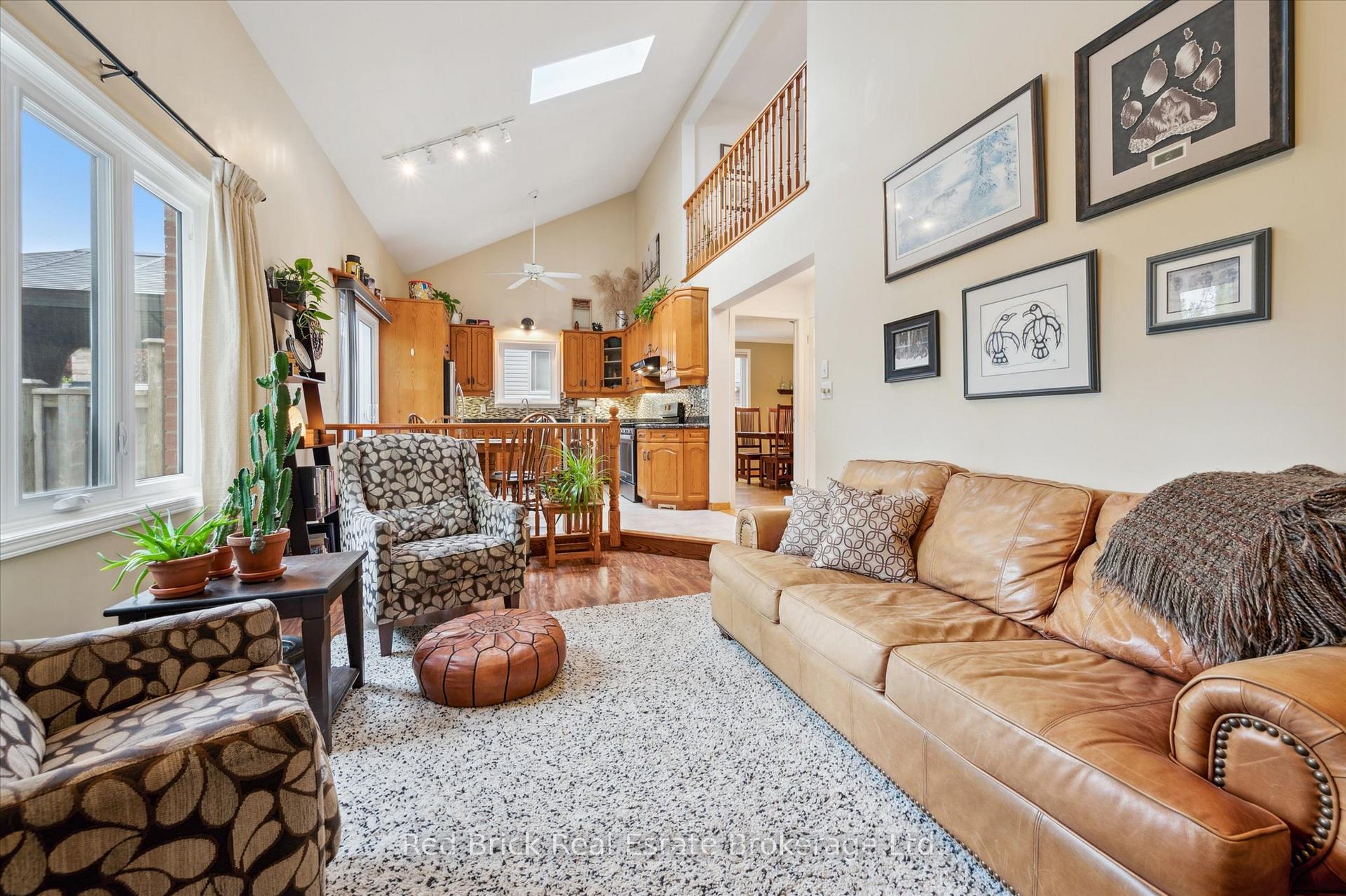 Photo 30 of 63 Flaherty Drive, Guelph, Willow West/Sugarbush/West Acres — HOMEH