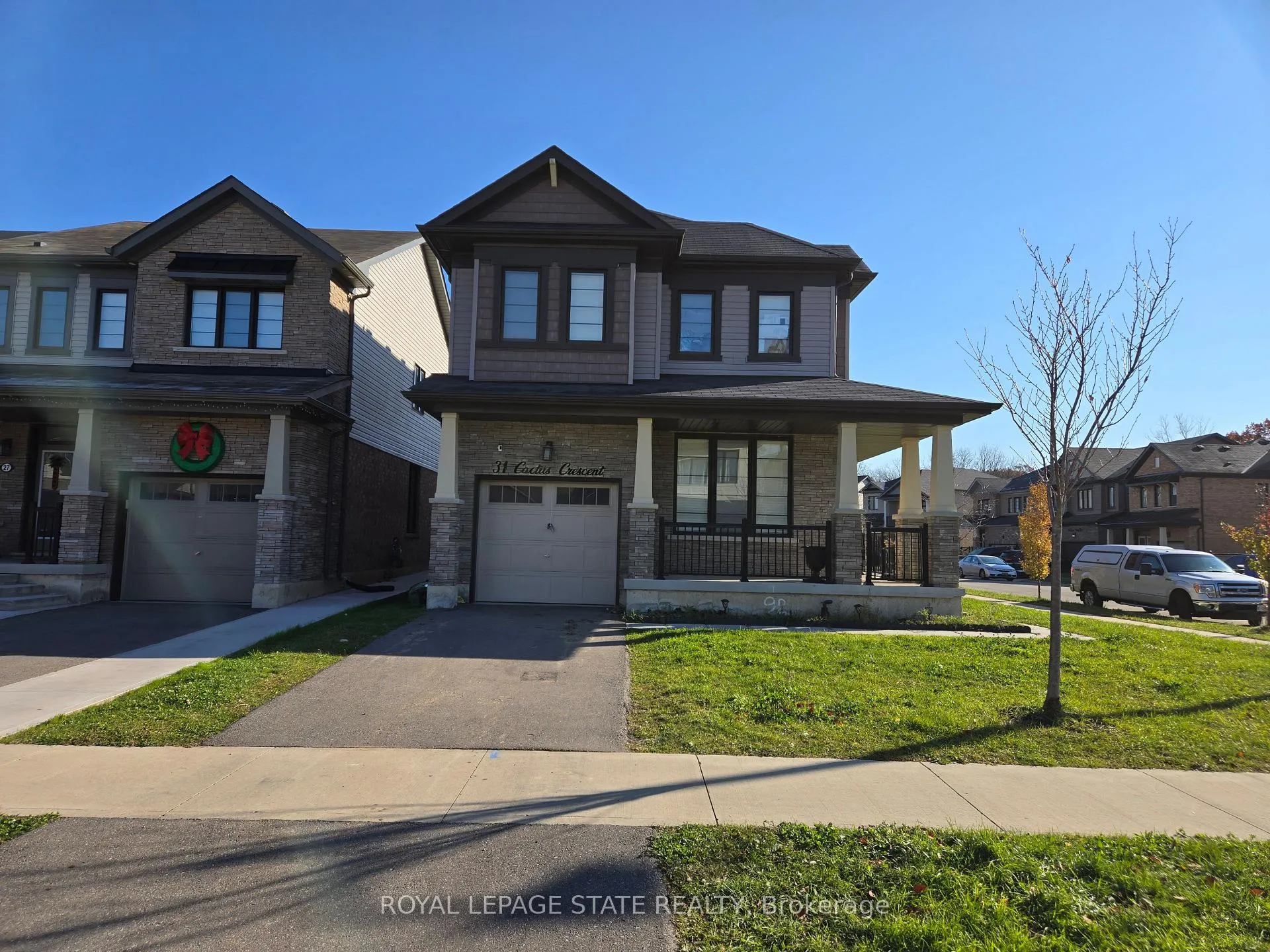 Photo 2 of 31 Cactus Crescent, Hamilton, Stoney Creek Mountain — HOMEH
