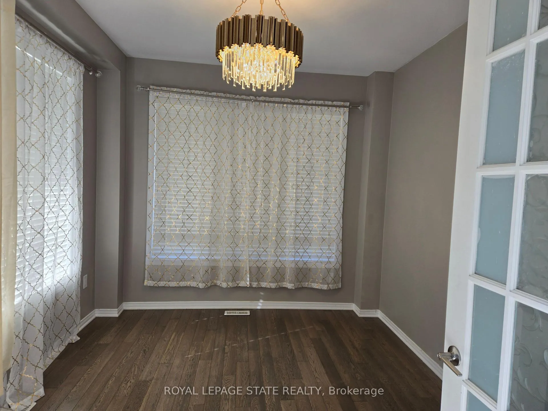 Photo 4 of 31 Cactus Crescent, Hamilton, Stoney Creek Mountain — HOMEH