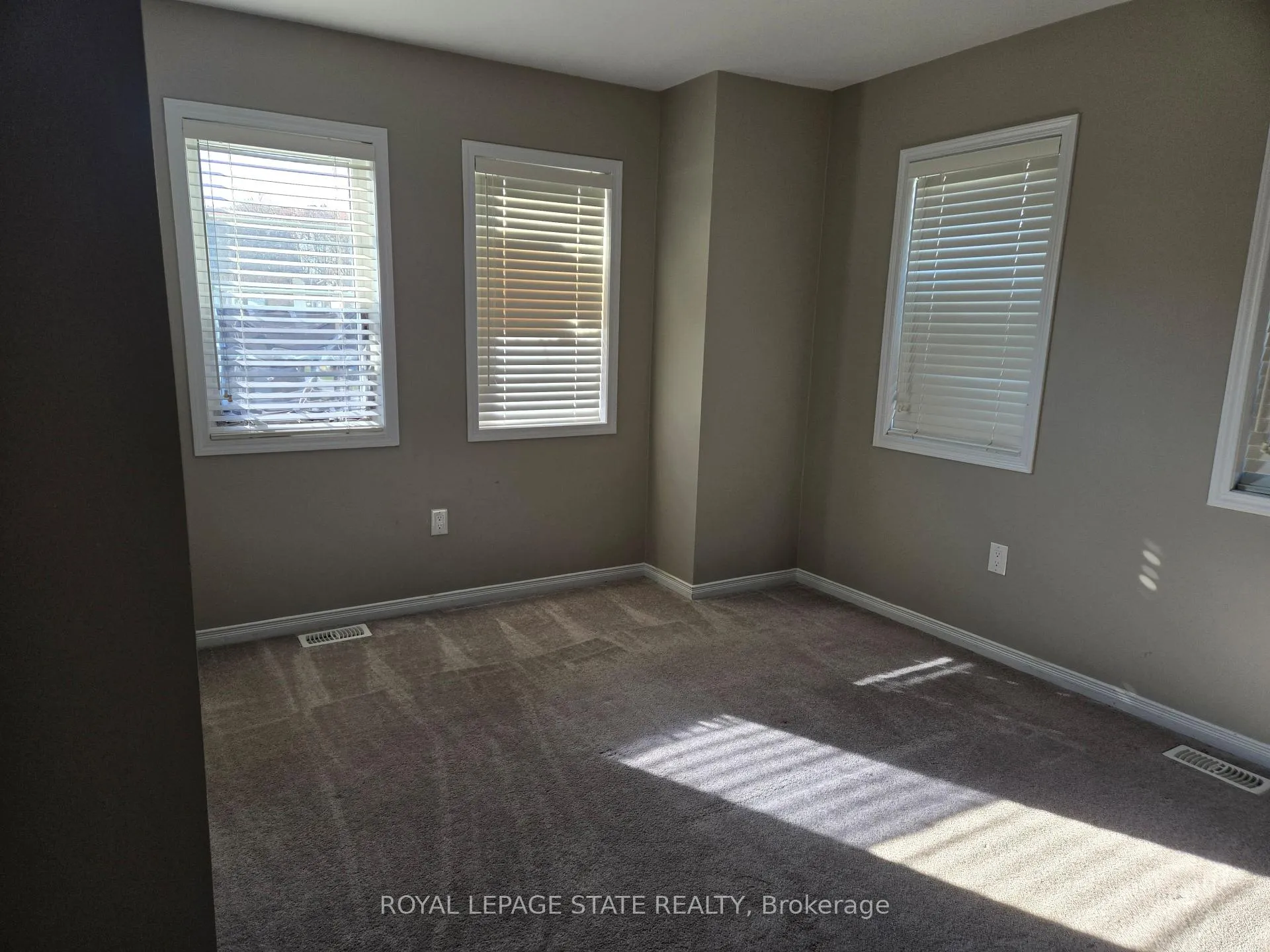 Photo 20 of 31 Cactus Crescent, Hamilton, Stoney Creek Mountain — HOMEH