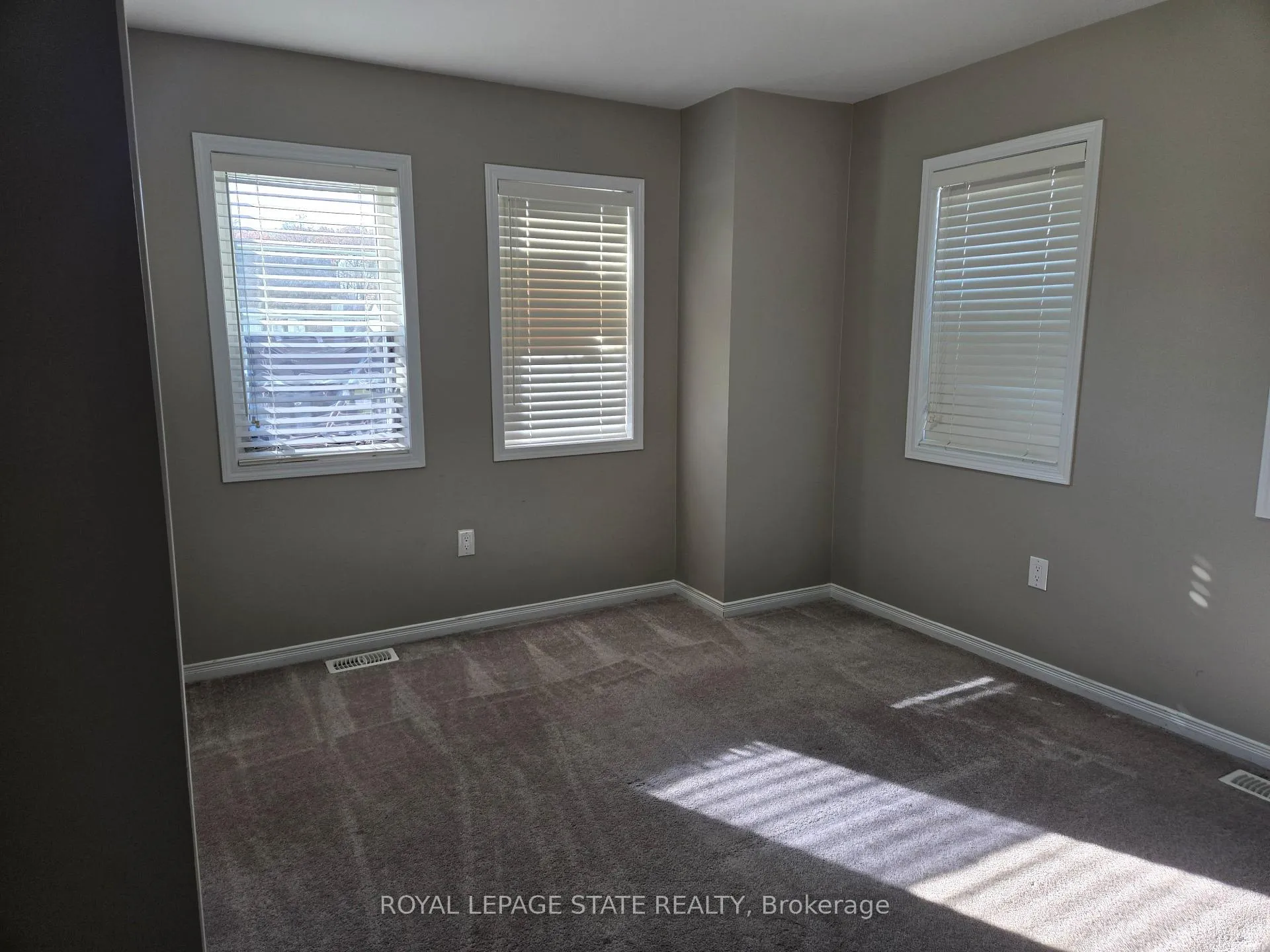 Photo 22 of 31 Cactus Crescent, Hamilton, Stoney Creek Mountain — HOMEH