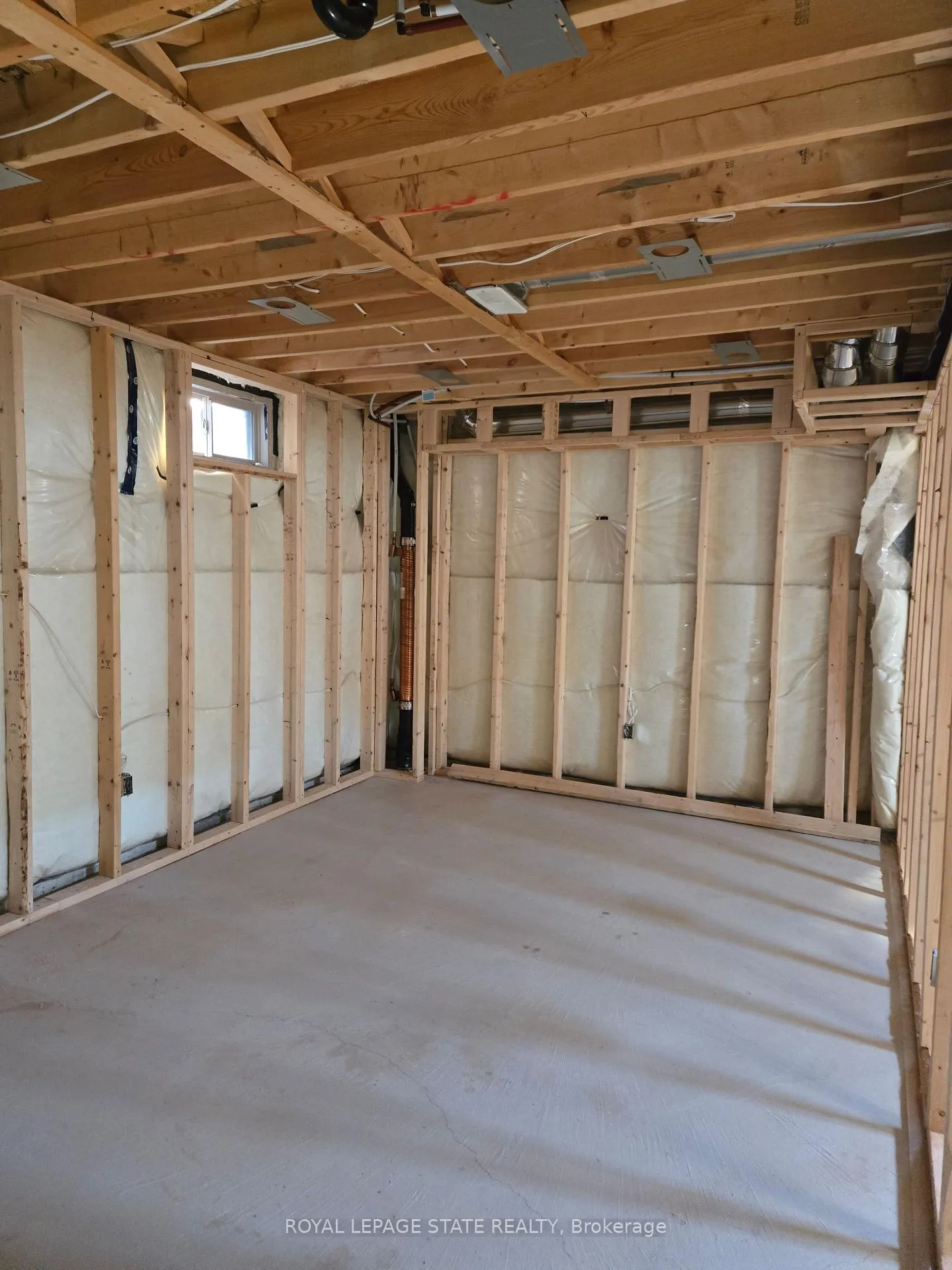 Photo 23 of 31 Cactus Crescent, Hamilton, Stoney Creek Mountain — HOMEH