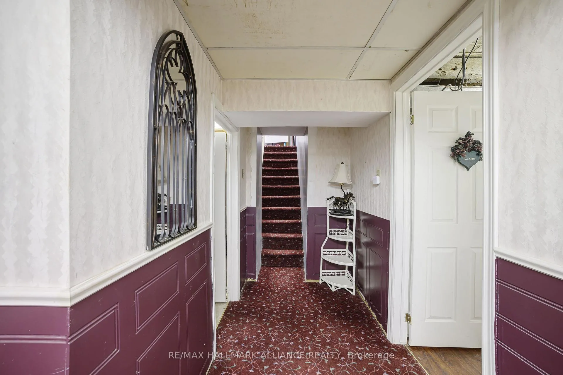 Photo 20 of 39 Lakeview Drive, Hamilton, Stoney Creek — HOMEH