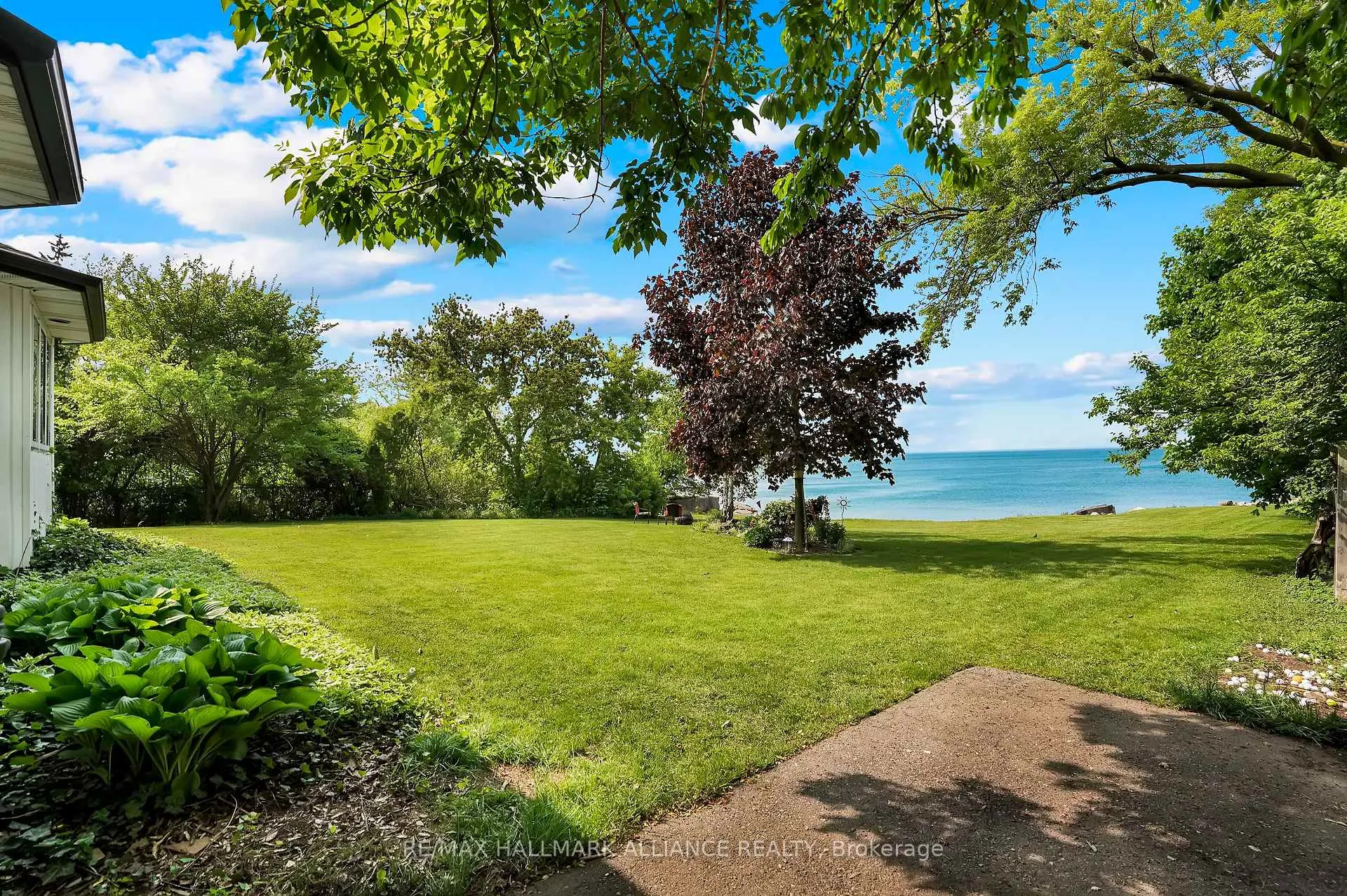 Photo 29 of 39 Lakeview Drive, Hamilton, Stoney Creek — HOMEH