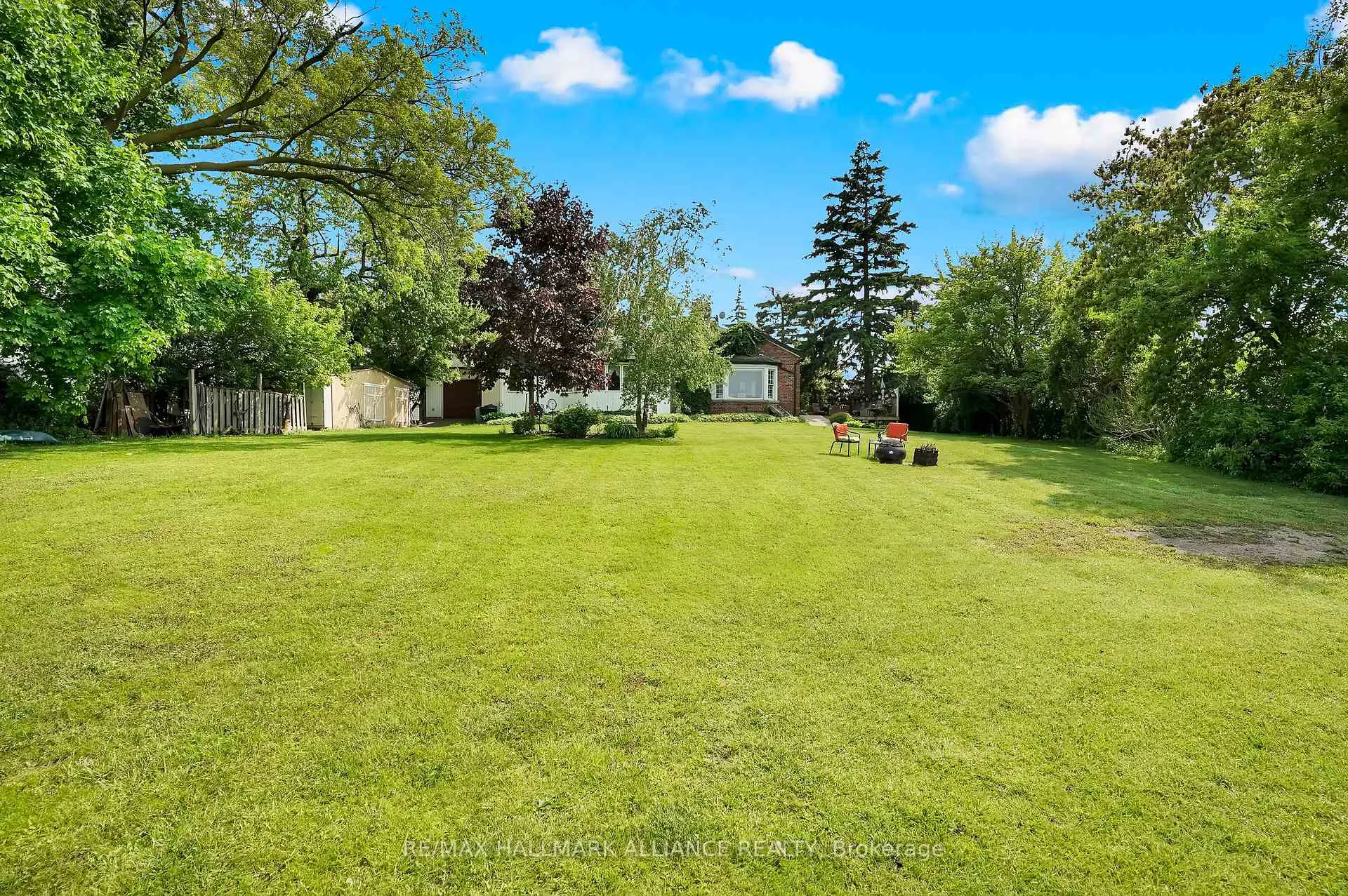 Photo 31 of 39 Lakeview Drive, Hamilton, Stoney Creek — HOMEH