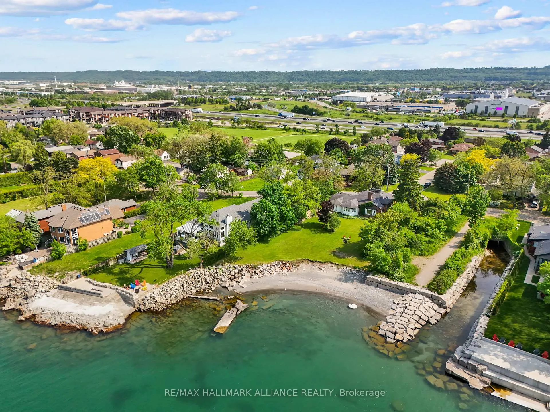 Photo 34 of 39 Lakeview Drive, Hamilton, Stoney Creek — HOMEH