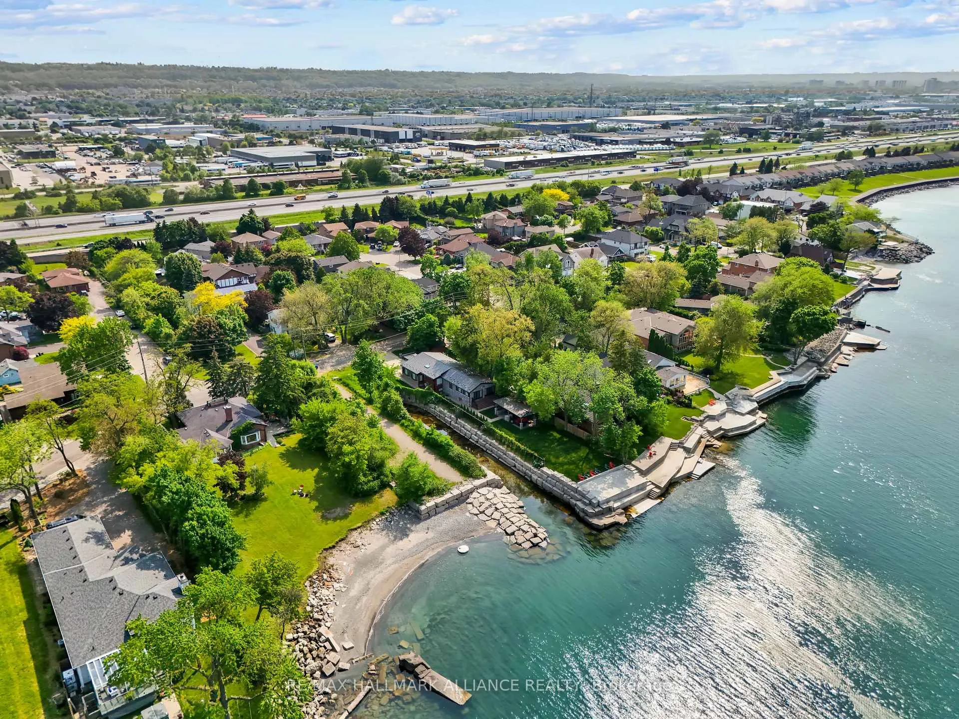 Photo 37 of 39 Lakeview Drive, Hamilton, Stoney Creek — HOMEH