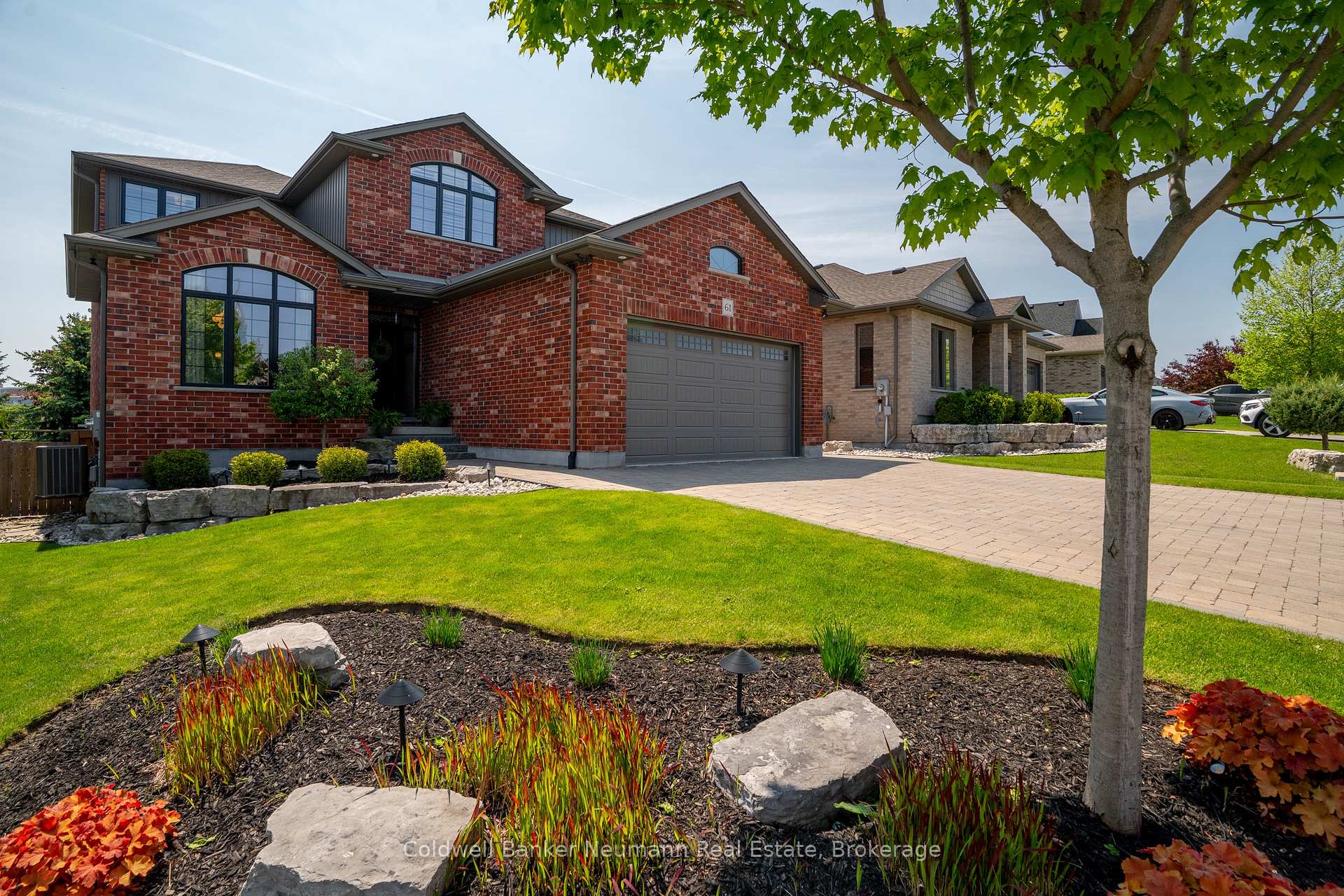 Photo 3 of 61 Law Drive, Guelph, Grange Road — HOMEH