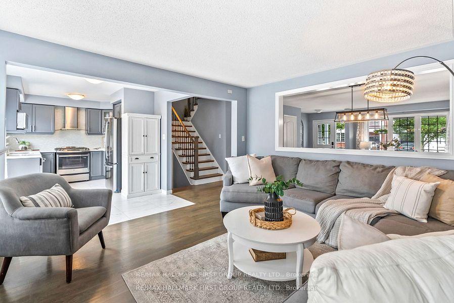 Photo 8 of 58 Moynahan Crescent, Ajax, South East — HOMEH