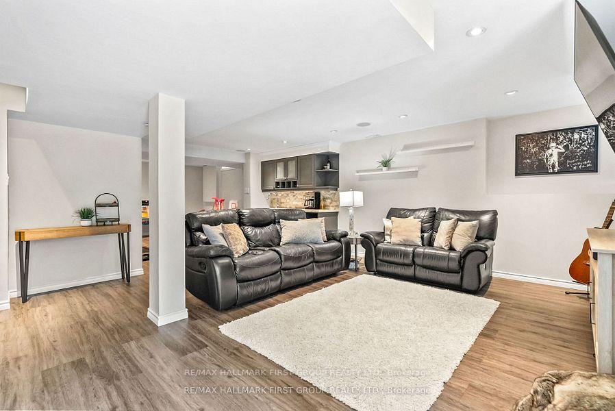 Photo 35 of 58 Moynahan Crescent, Ajax, South East — HOMEH