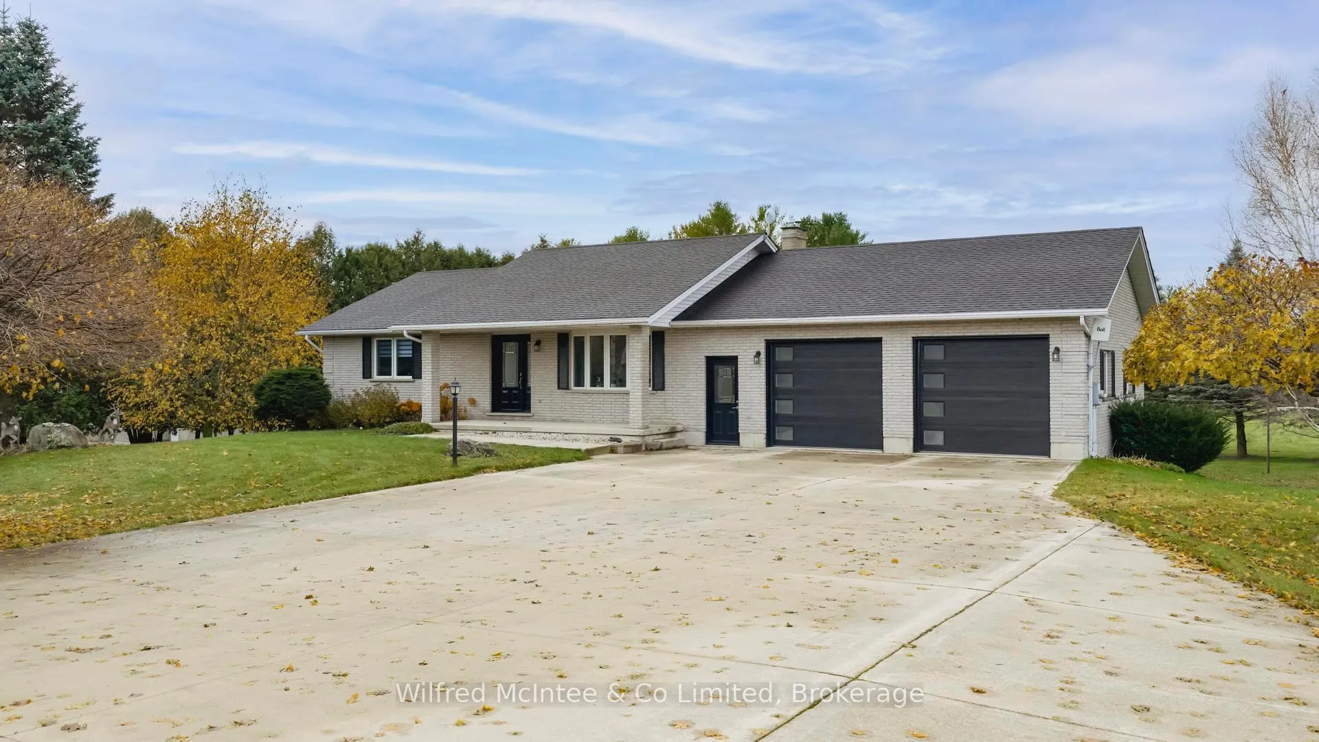 Photo 3 of 189 Maple Hill Road, Brockton — HOMEH