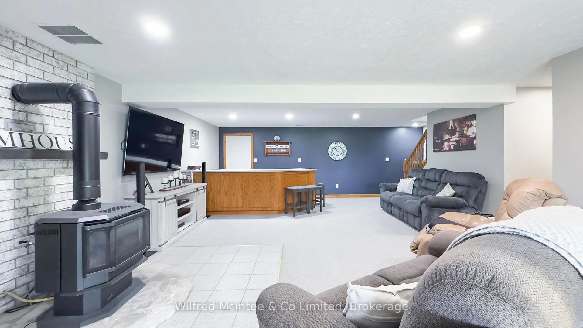 Photo 34 of 189 Maple Hill Road, Brockton — HOMEH