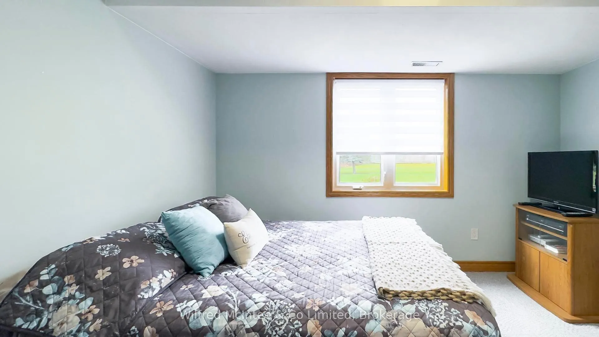 Photo 38 of 189 Maple Hill Road, Brockton — HOMEH