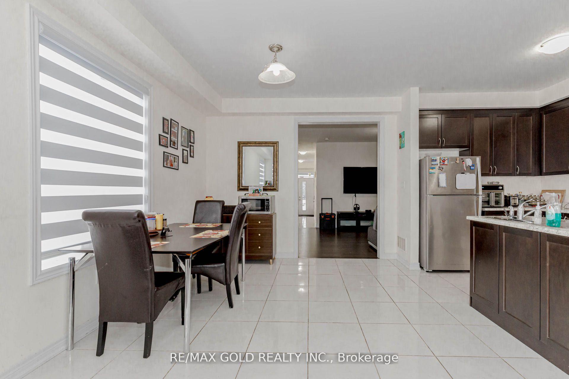 Photo 12 of Unit 82, 166 Deerpath Drive W, Guelph, Willow West/Sugarbush/West Acres — HOMEH