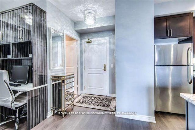 Photo 3 of Unit 914, 9255 Jane St, Vaughan, Maple — HOMEH