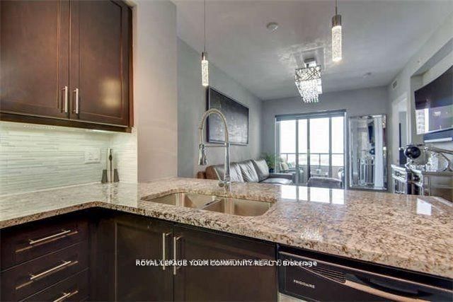 Photo 7 of Unit 914, 9255 Jane St, Vaughan, Maple — HOMEH