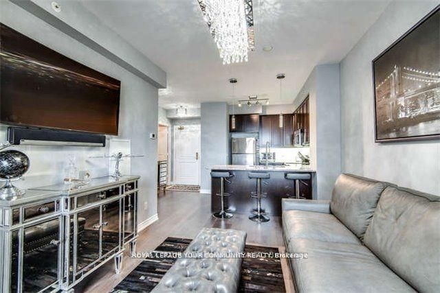 Photo 8 of Unit 914, 9255 Jane St, Vaughan, Maple — HOMEH