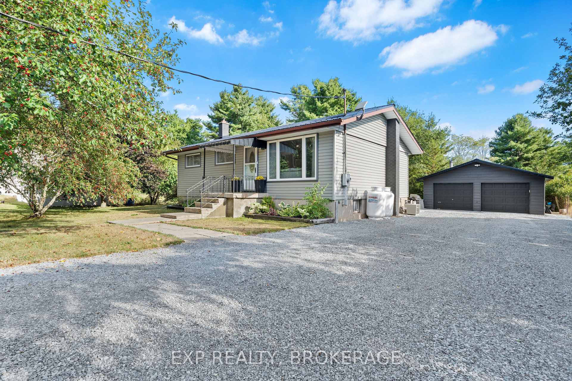 Photo 1 of 3858 Quinn Road W, Frontenac, Frontenac South — HOMEH