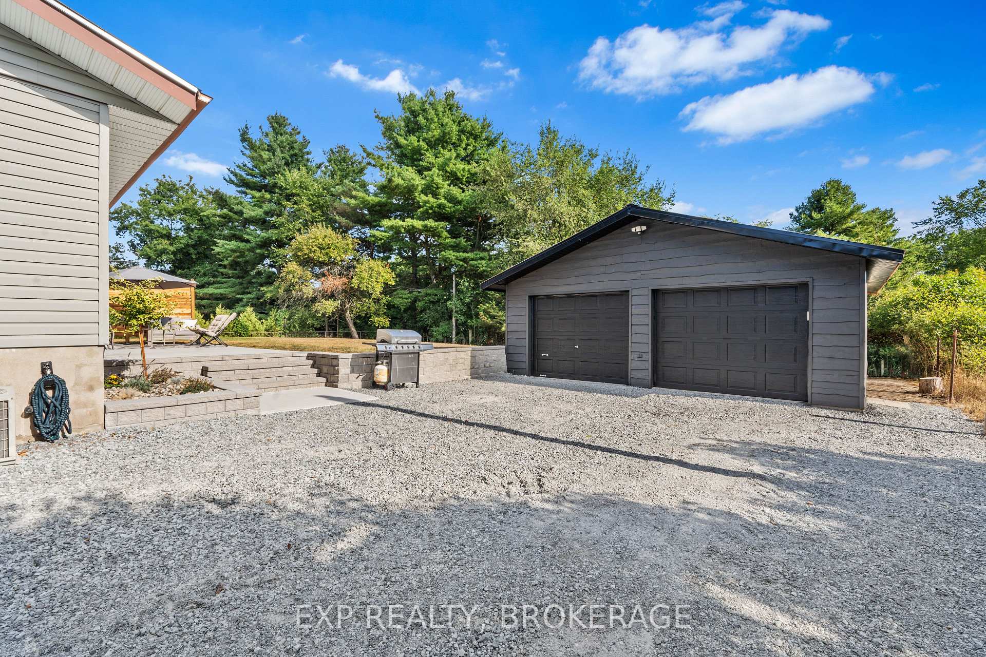Photo 3 of 3858 Quinn Road W, Frontenac, Frontenac South — HOMEH