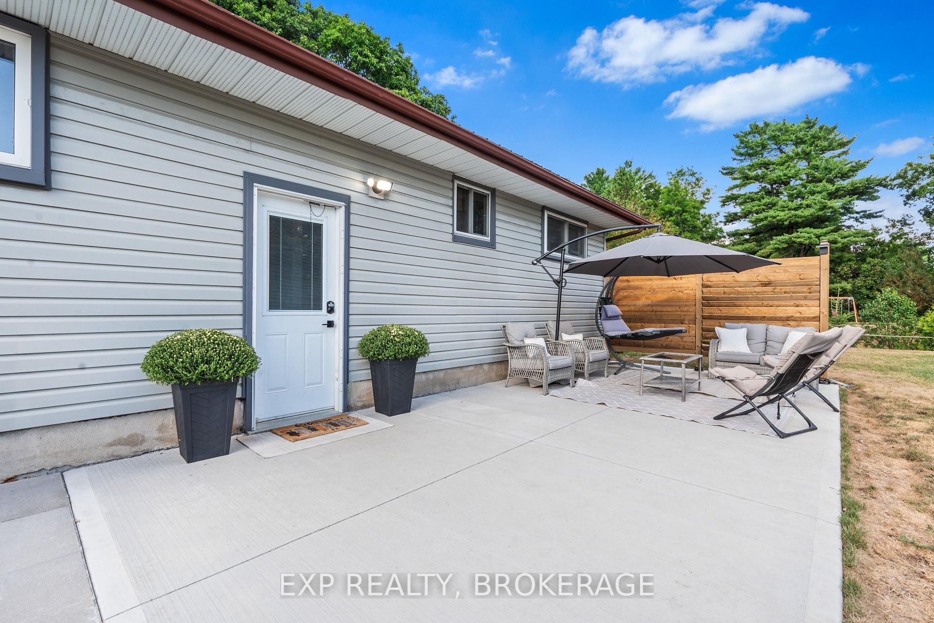 Photo 4 of 3858 Quinn Road W, Frontenac, Frontenac South — HOMEH