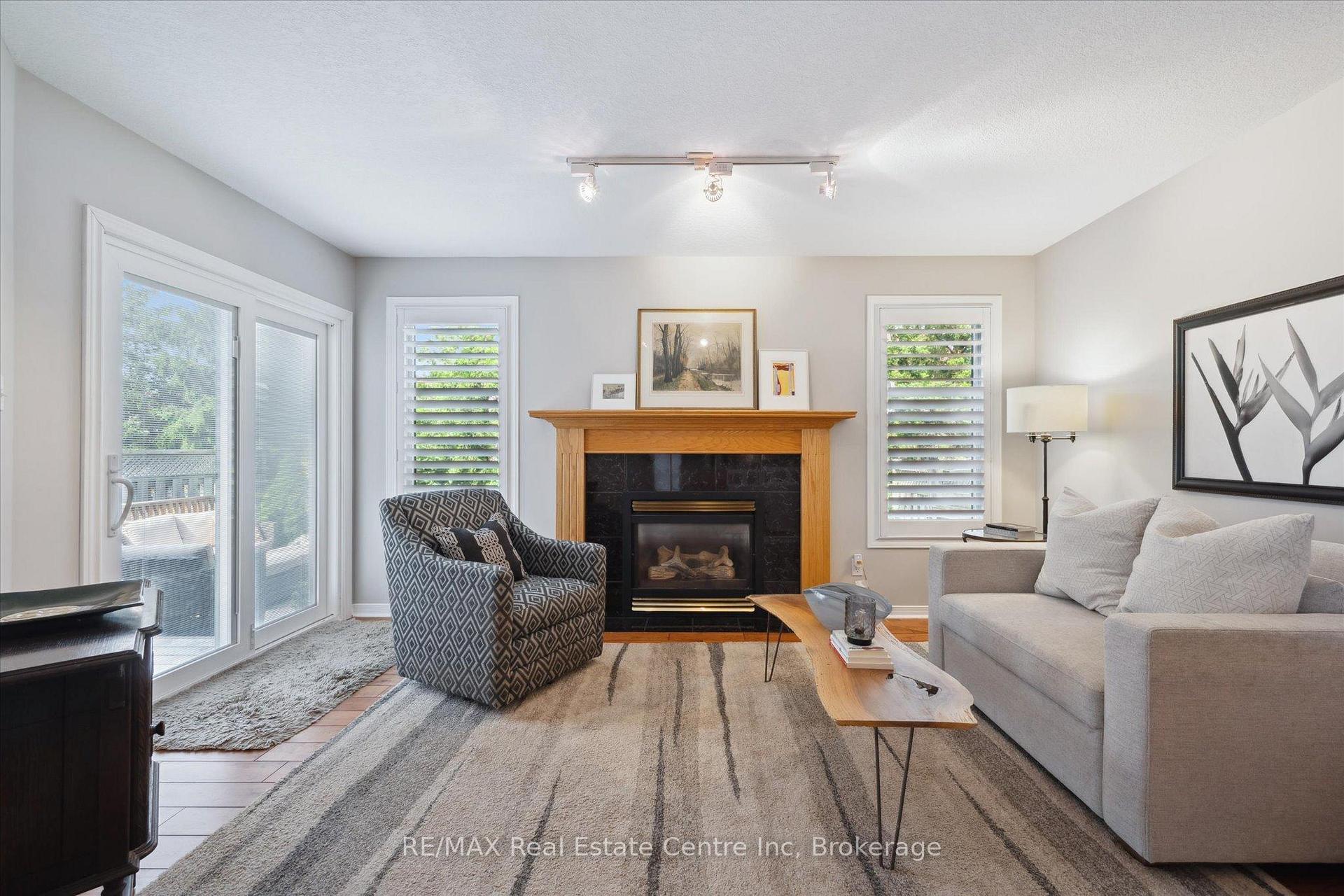 Photo 8 of 52 Camm Crescent, Guelph, Pineridge/Westminster Woods — HOMEH