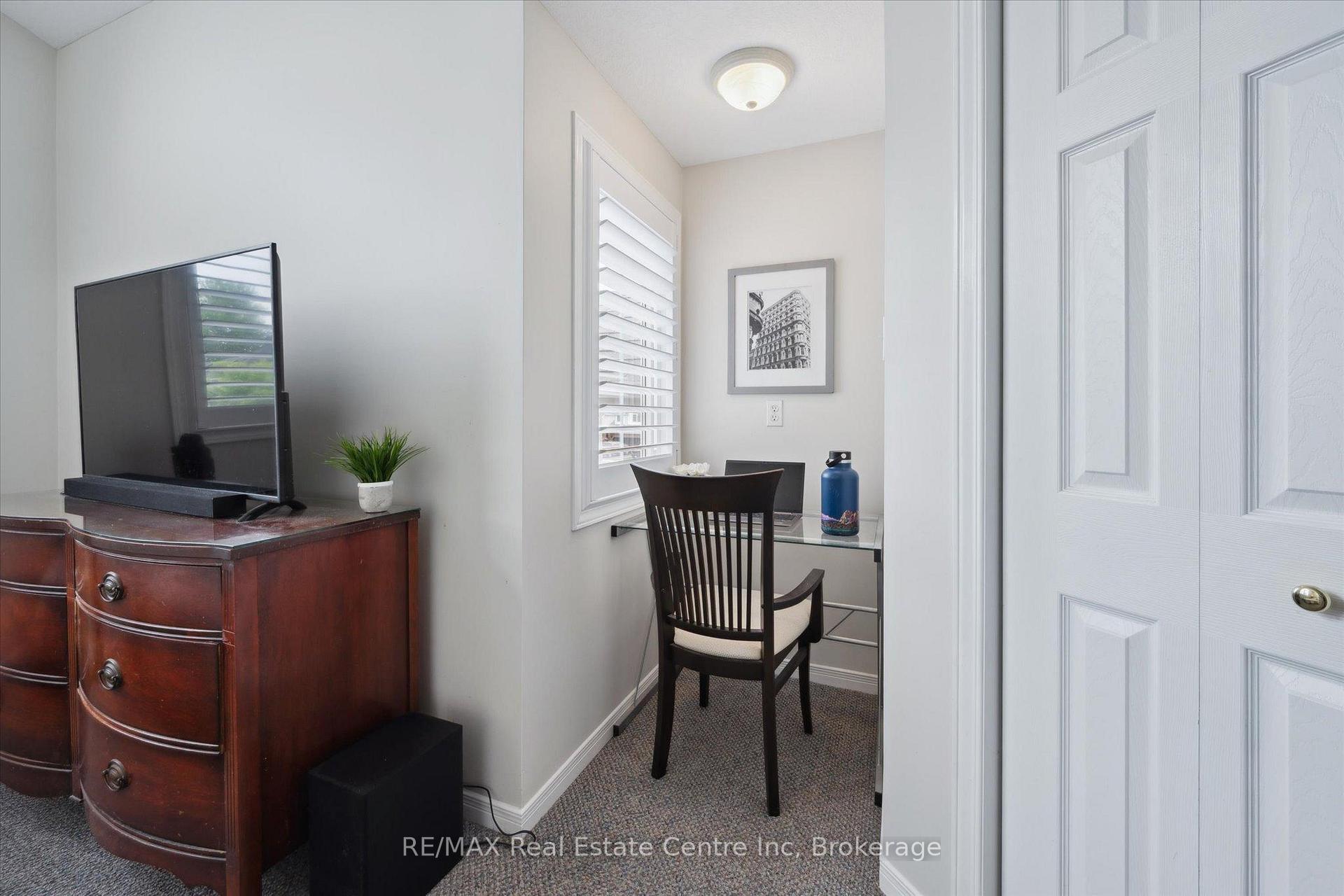 Photo 16 of 52 Camm Crescent, Guelph, Pineridge/Westminster Woods — HOMEH