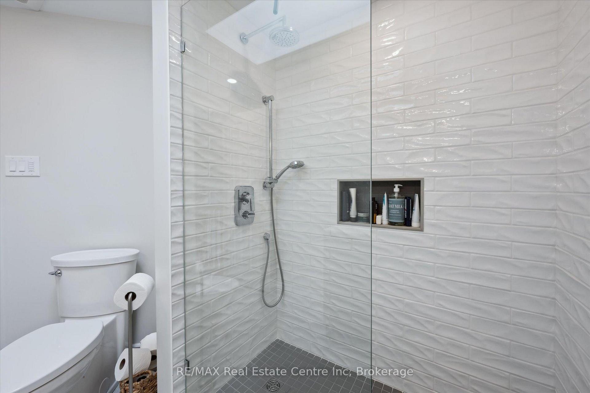 Photo 19 of 52 Camm Crescent, Guelph, Pineridge/Westminster Woods — HOMEH