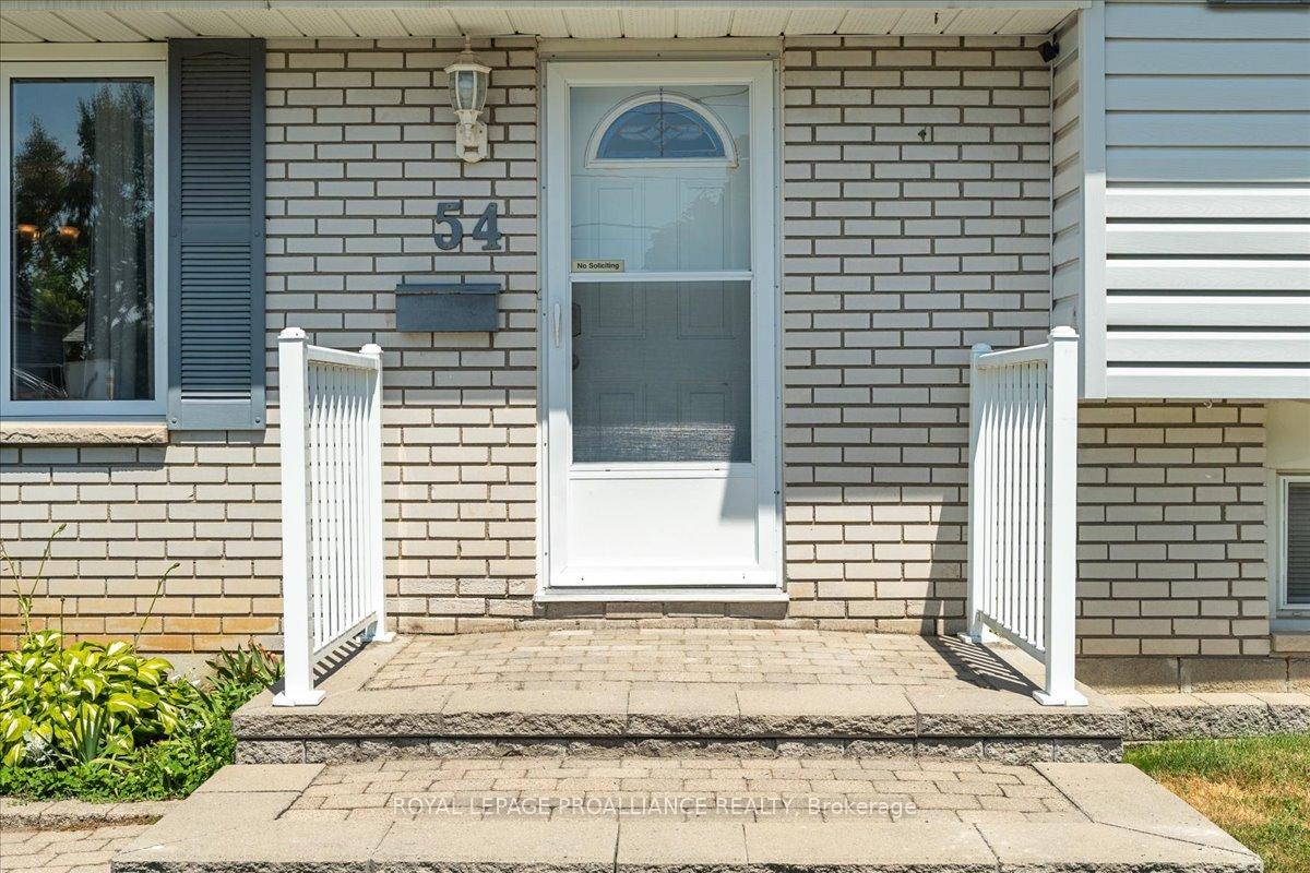 Photo 4 of 54 Safe Boulevard, Belleville, Belleville Ward — HOMEH