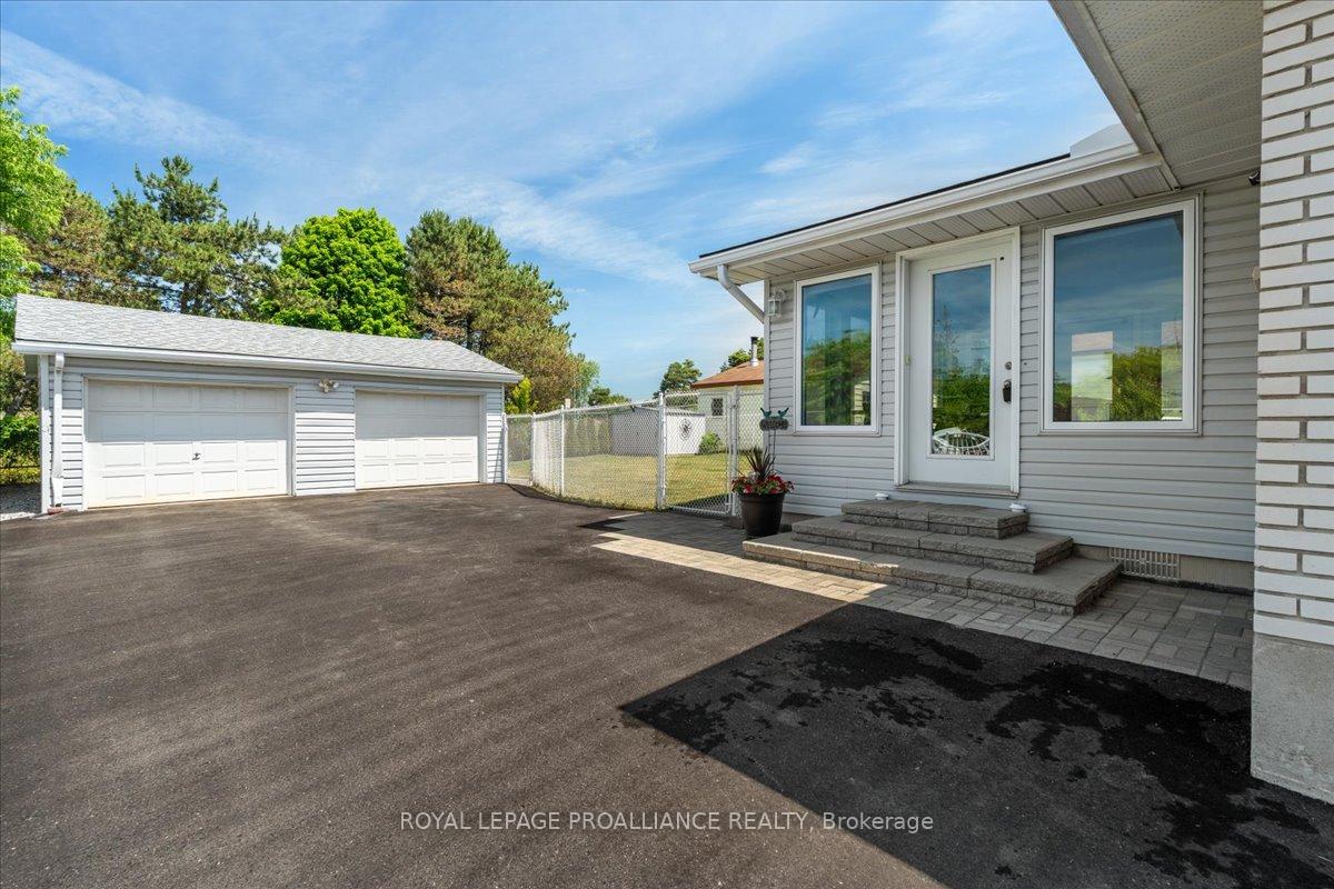 Photo 39 of 54 Safe Boulevard, Belleville, Belleville Ward — HOMEH