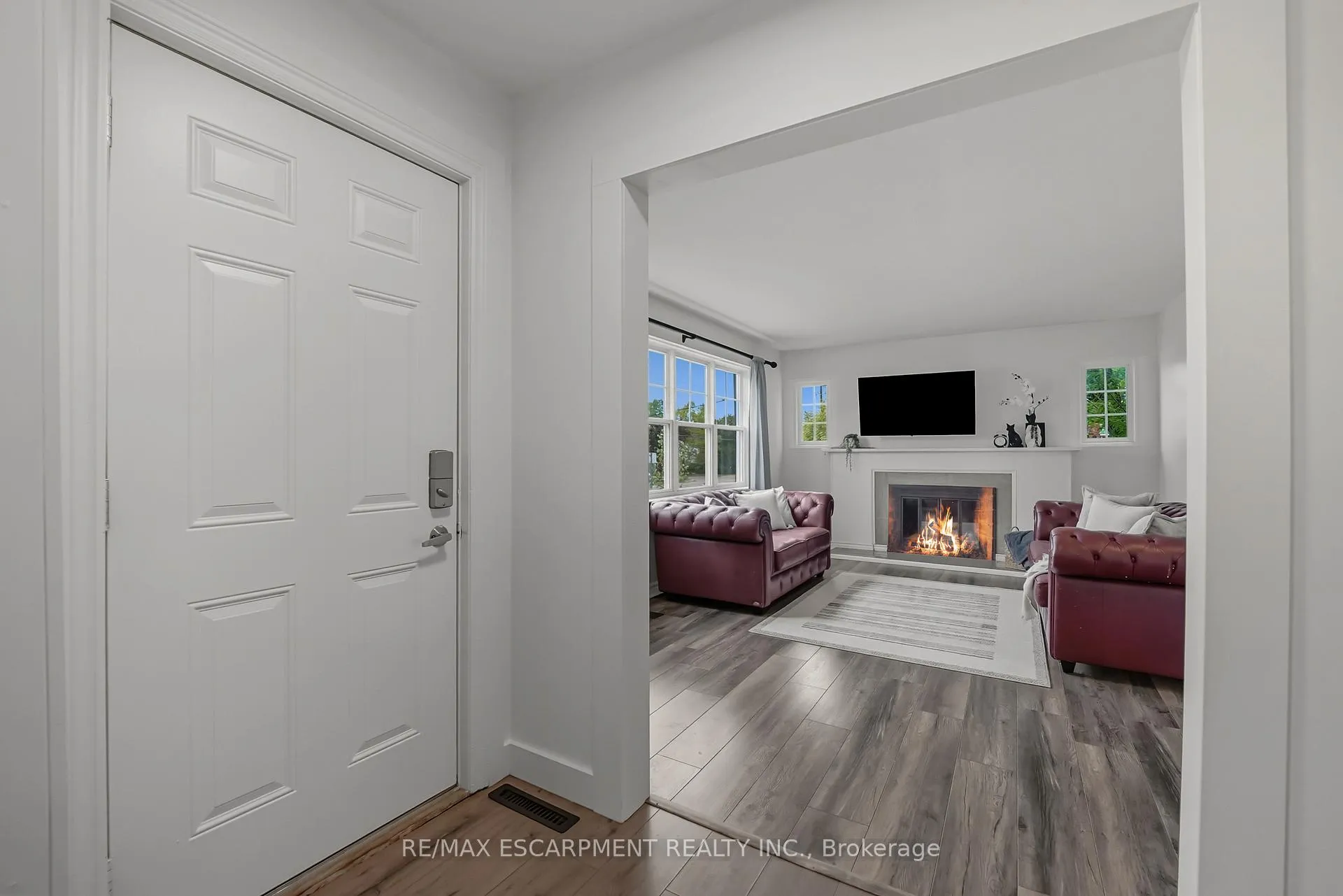 Photo 4 of 246 Green Road, Hamilton, Stoney Creek — HOMEH