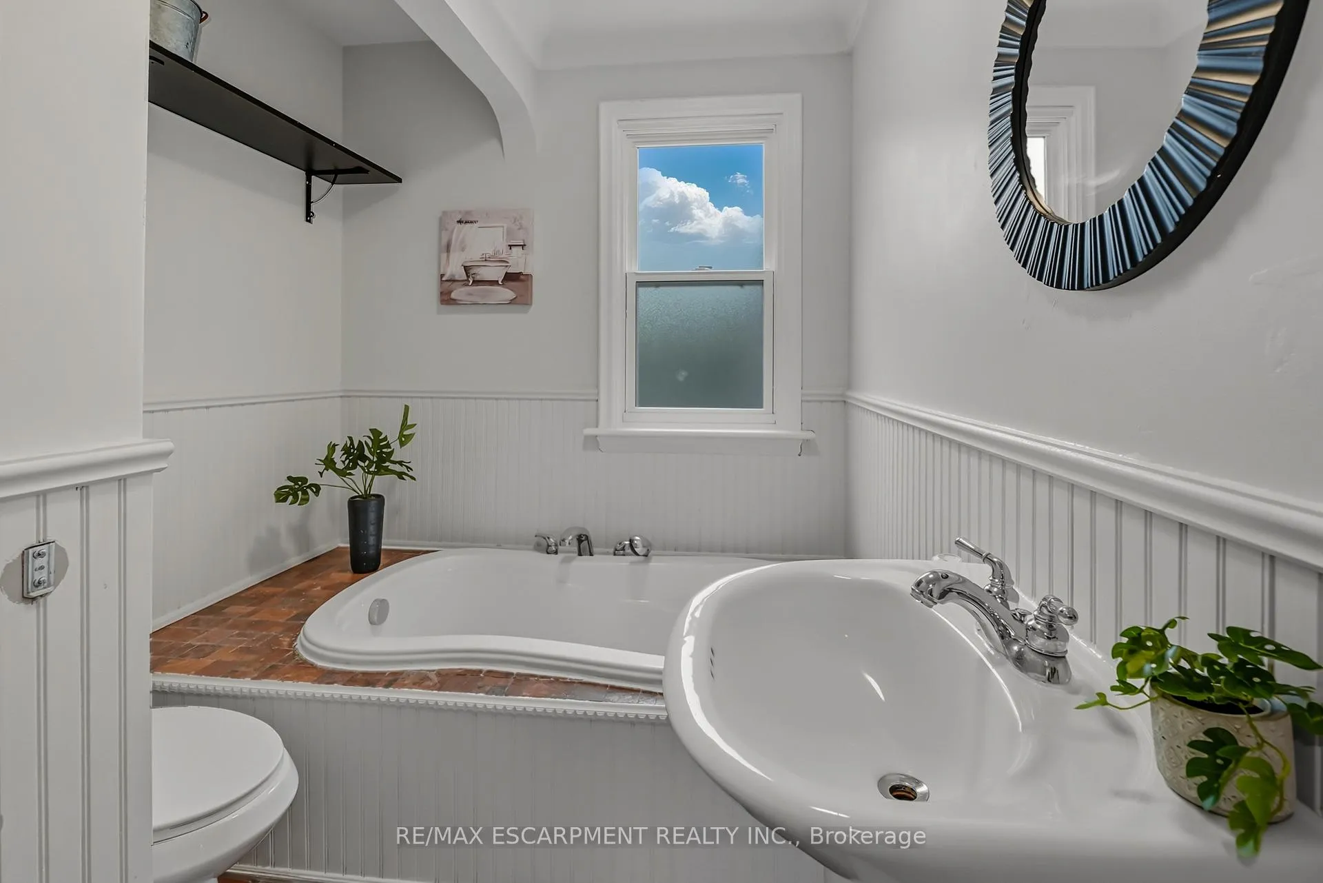 Photo 14 of 246 Green Road, Hamilton, Stoney Creek — HOMEH