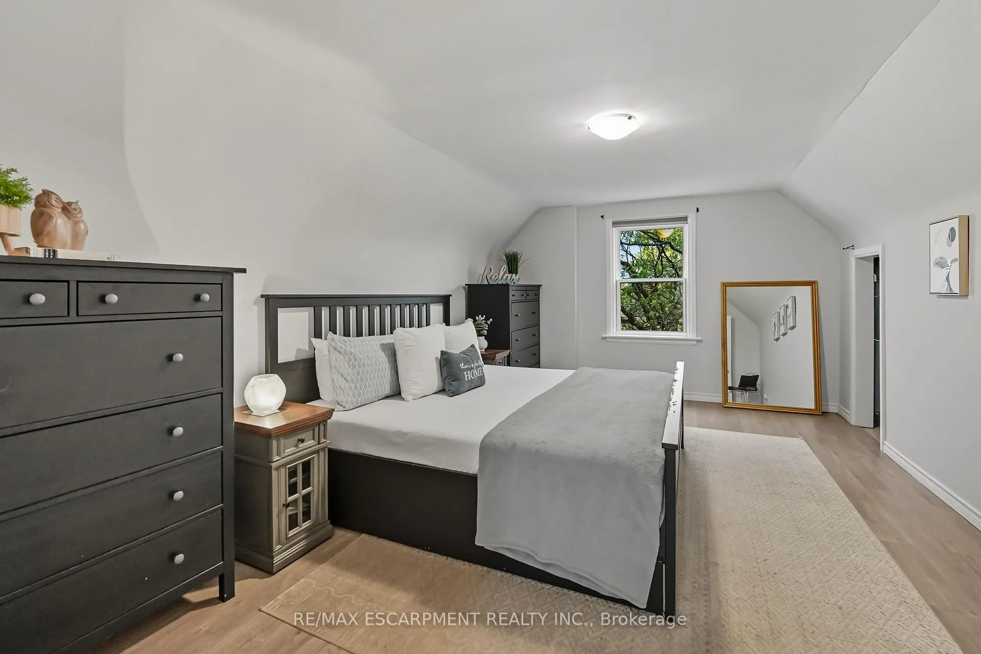Photo 15 of 246 Green Road, Hamilton, Stoney Creek — HOMEH