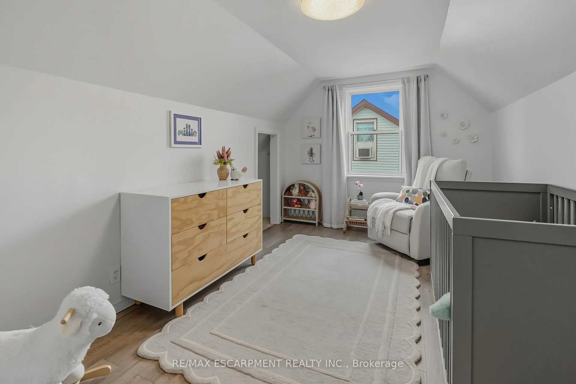 Photo 18 of 246 Green Road, Hamilton, Stoney Creek — HOMEH