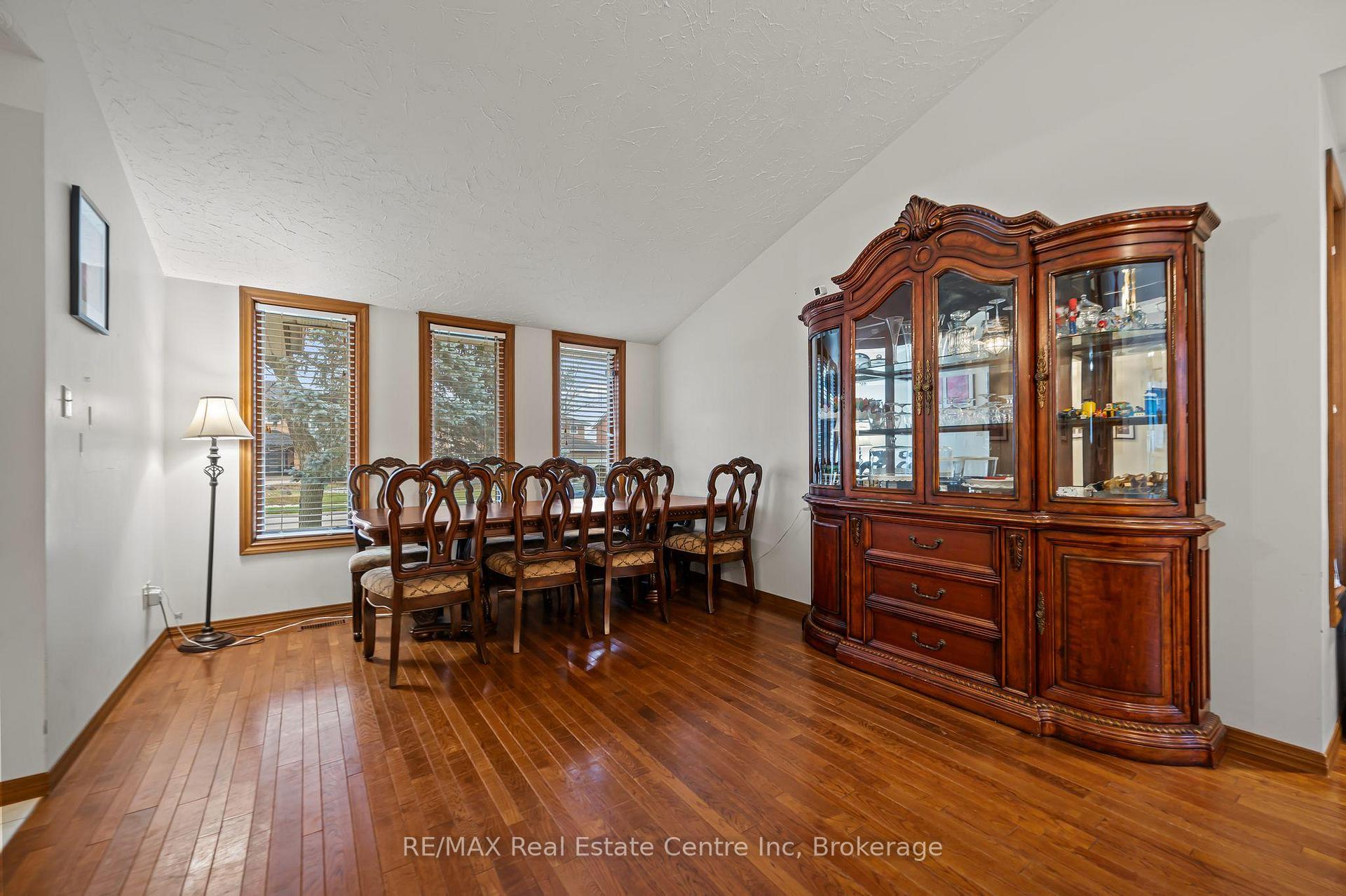 Photo 3 of 10 Kortright Road E, Guelph, Kortright East — HOMEH