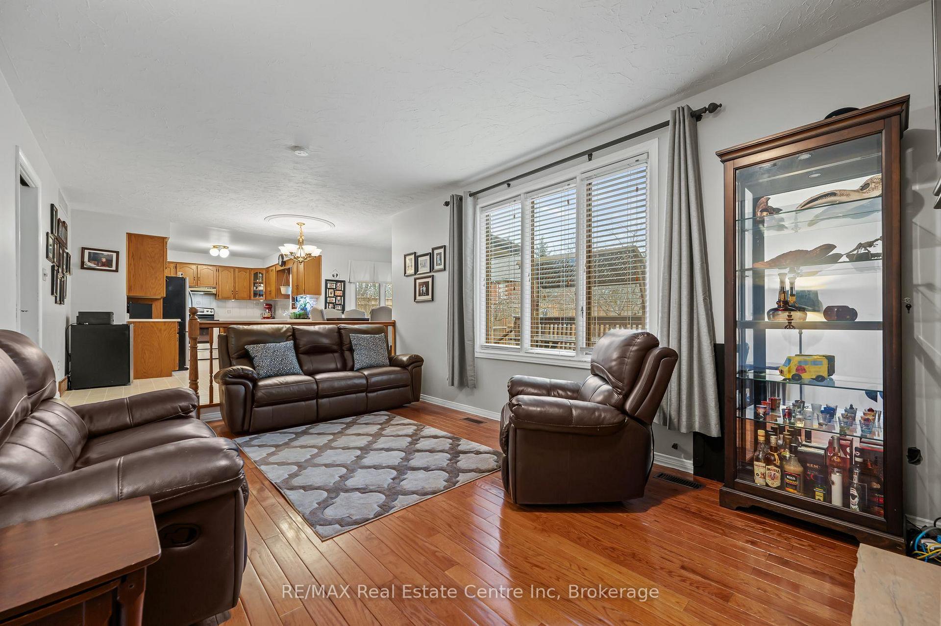 Photo 8 of 10 Kortright Road E, Guelph, Kortright East — HOMEH