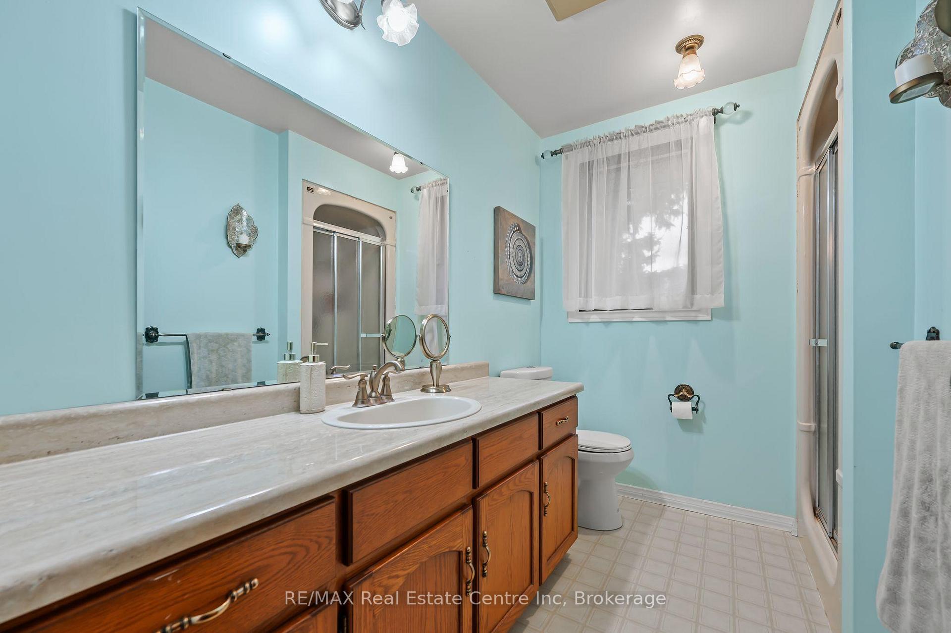 Photo 13 of 10 Kortright Road E, Guelph, Kortright East — HOMEH