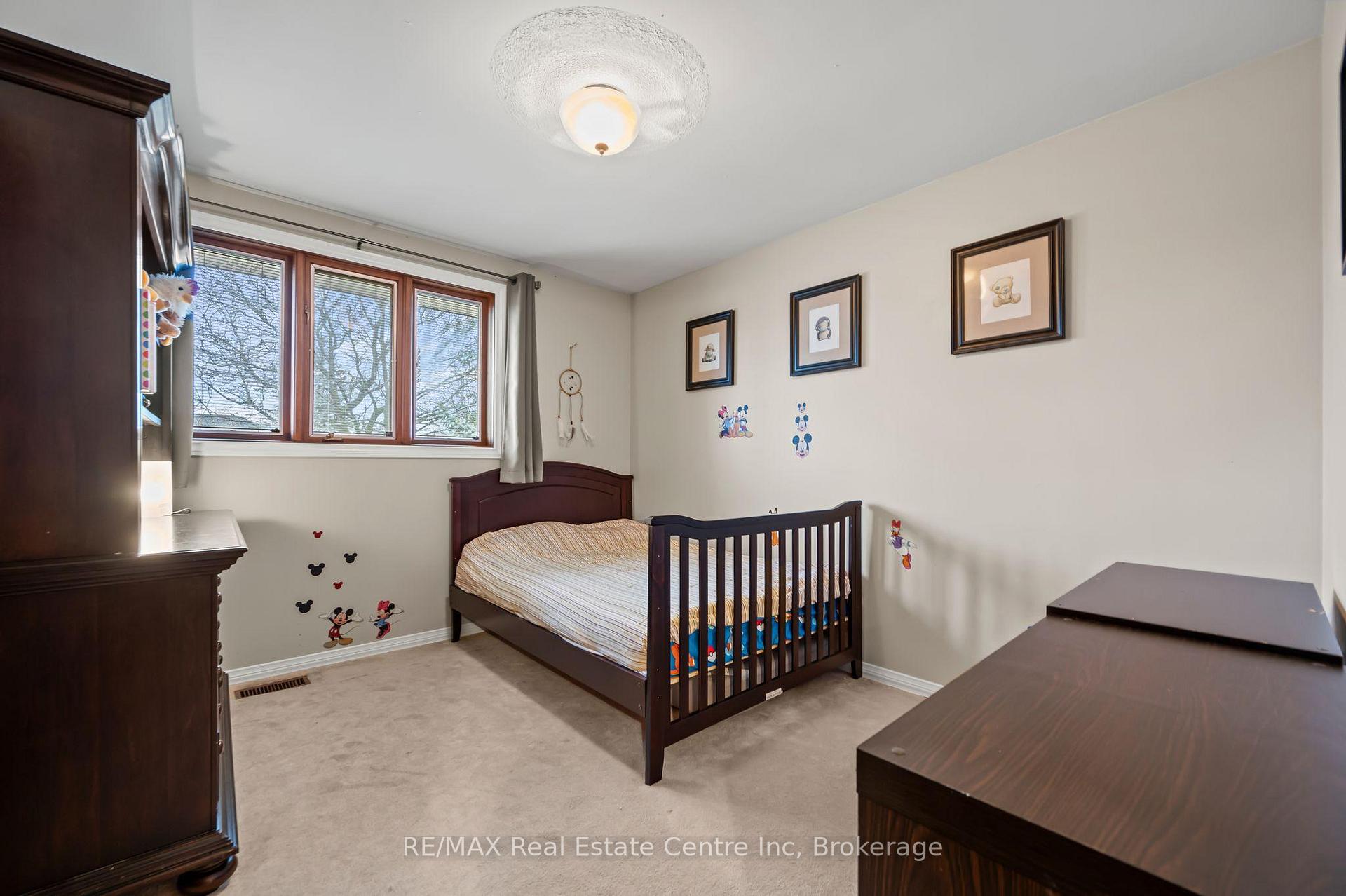 Photo 14 of 10 Kortright Road E, Guelph, Kortright East — HOMEH
