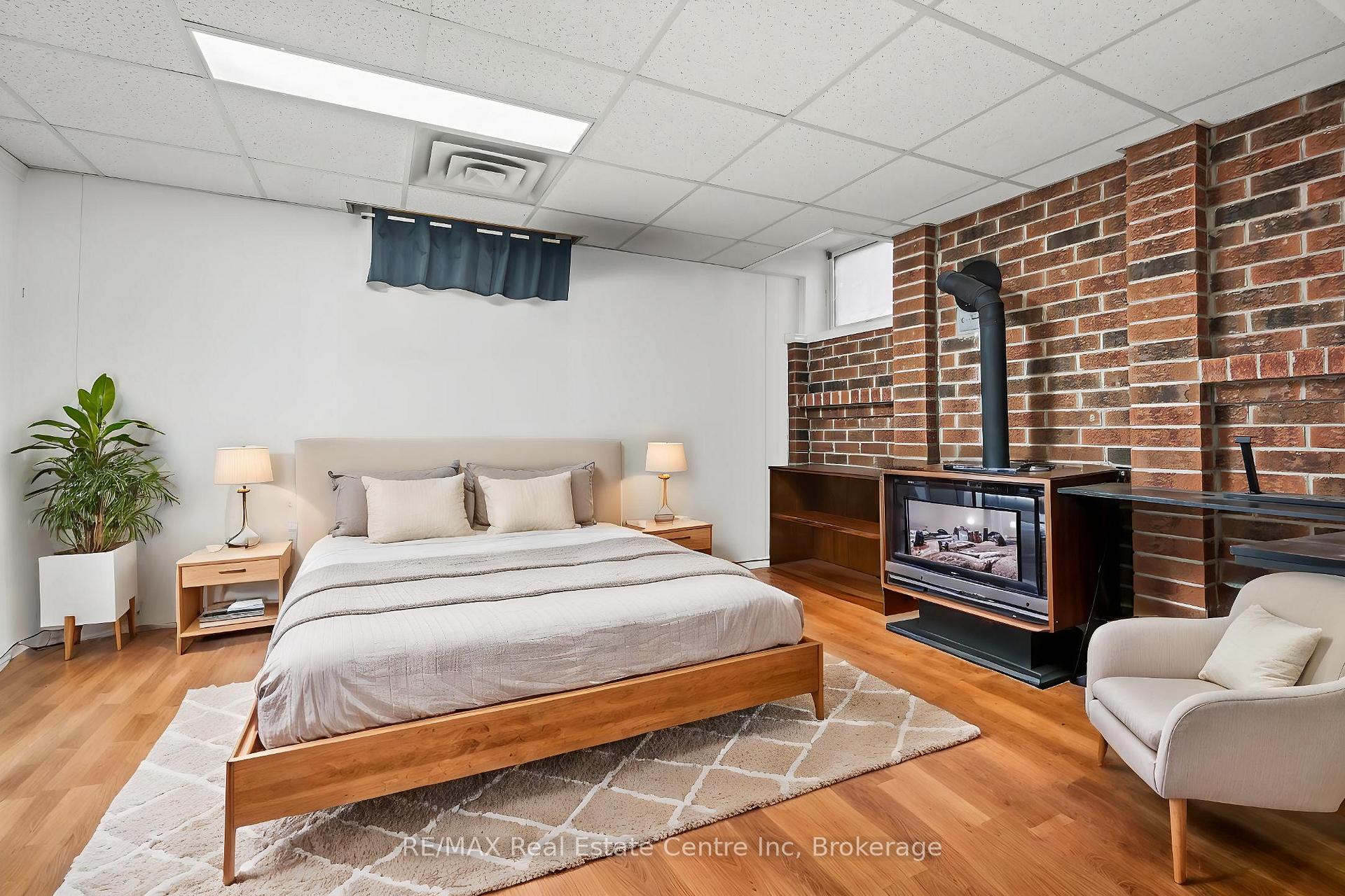 Photo 18 of 10 Kortright Road E, Guelph, Kortright East — HOMEH