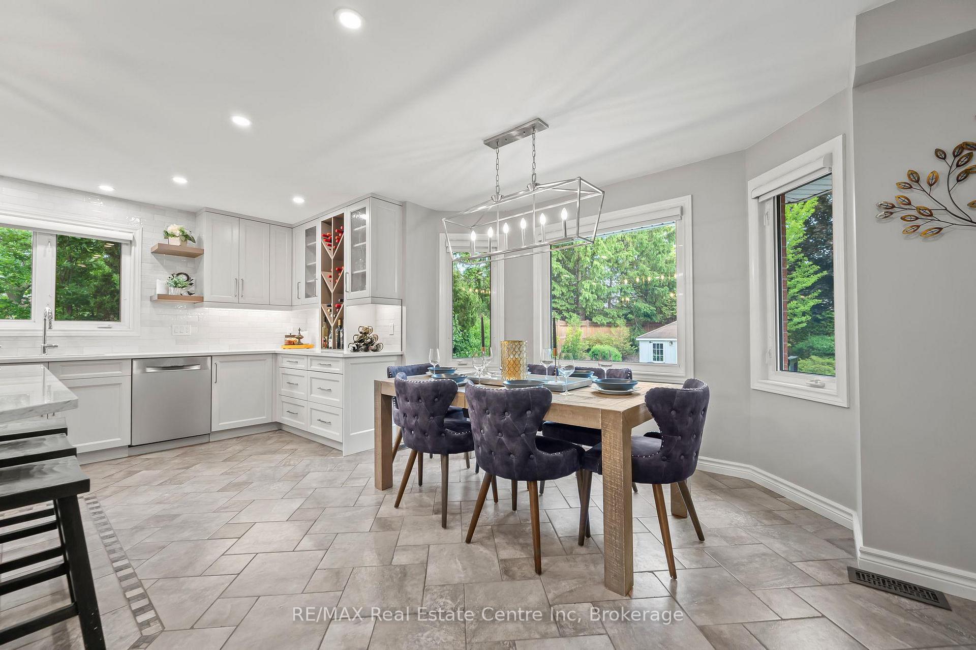 Photo 10 of 61 Tanager Drive, Guelph, Kortright Hills — HOMEH