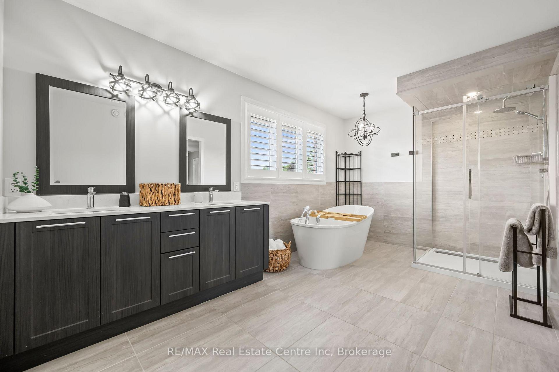 Photo 23 of 61 Tanager Drive, Guelph, Kortright Hills — HOMEH