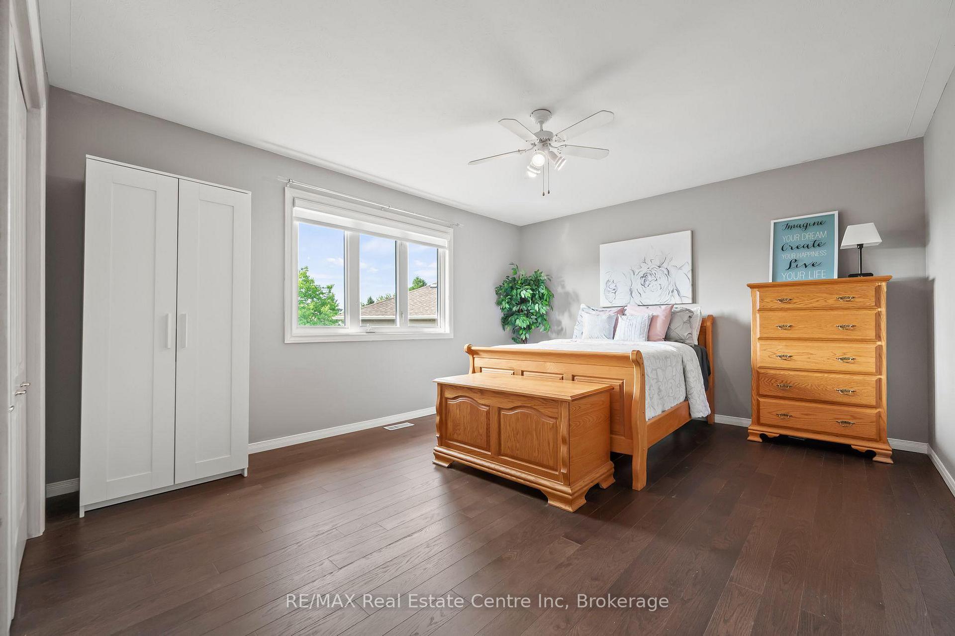 Photo 26 of 61 Tanager Drive, Guelph, Kortright Hills — HOMEH