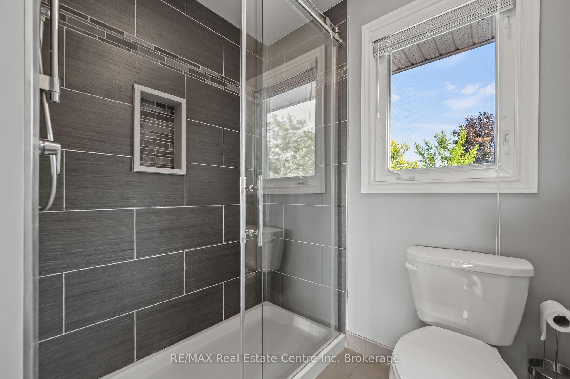 Photo 28 of 61 Tanager Drive, Guelph, Kortright Hills — HOMEH