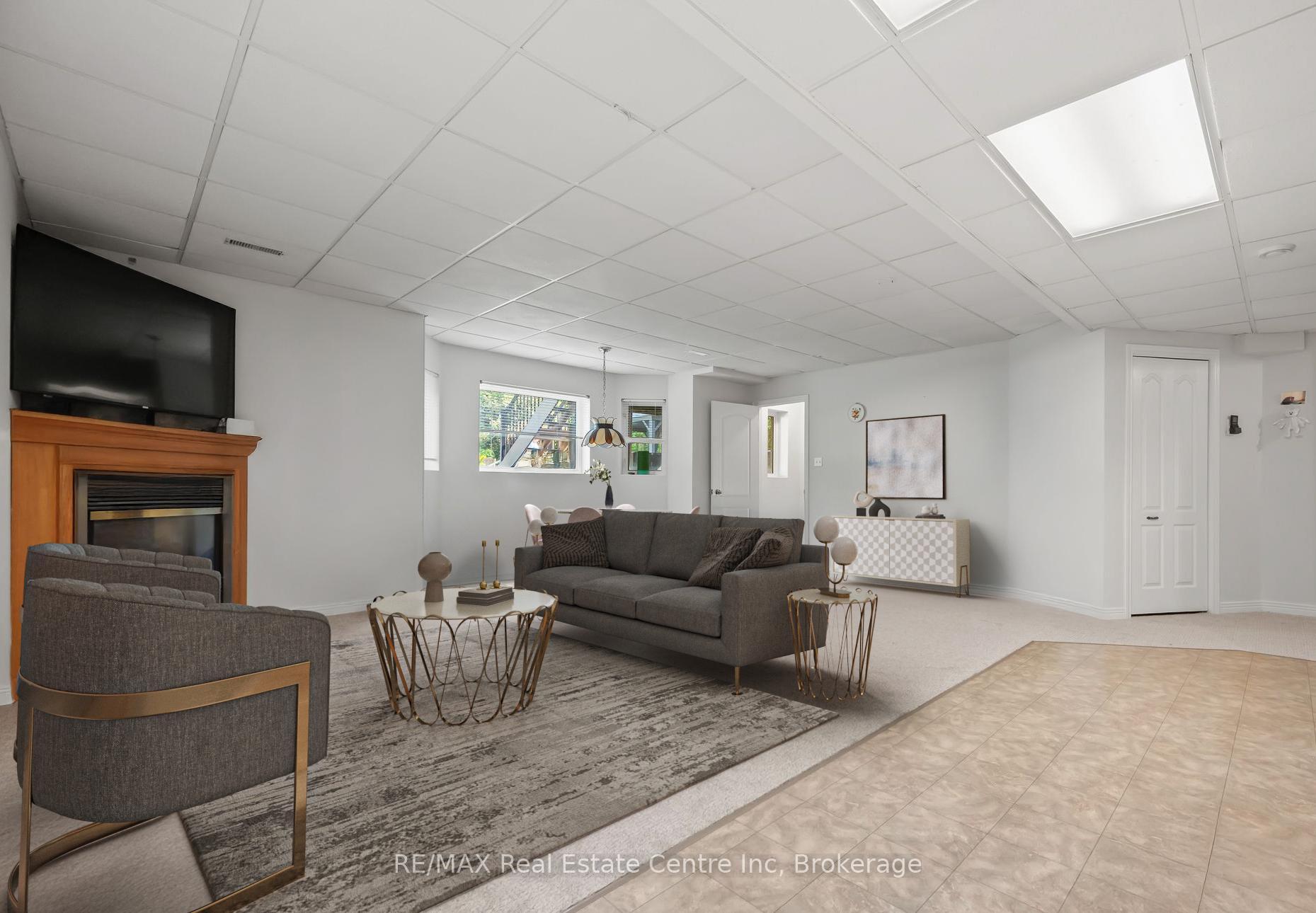 Photo 30 of 61 Tanager Drive, Guelph, Kortright Hills — HOMEH