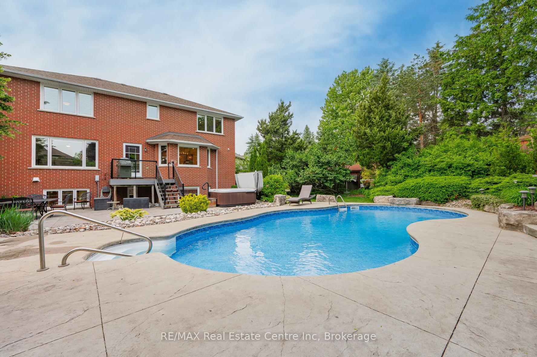 Photo 44 of 61 Tanager Drive, Guelph, Kortright Hills — HOMEH